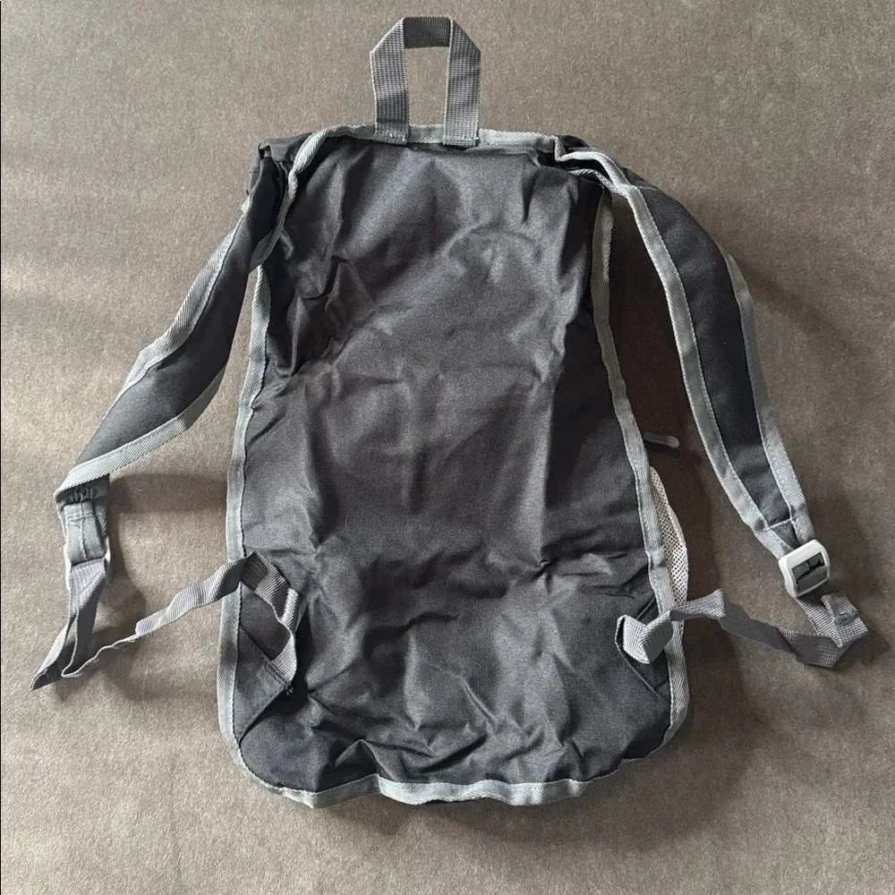 Unisex Black Lightweight Hiking Backpack Daypack 15L NEW